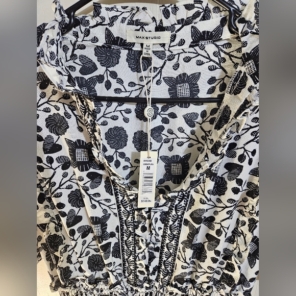 MAX STUDIO SHORT SLEEVE V-NECK MAXI DRESS - Picture 2 of 6